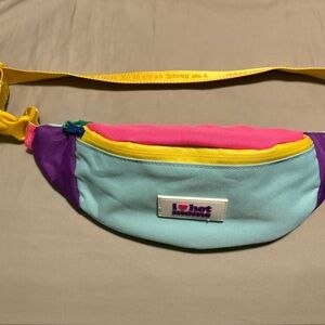 I ❤️ hot moms Fanny Pack